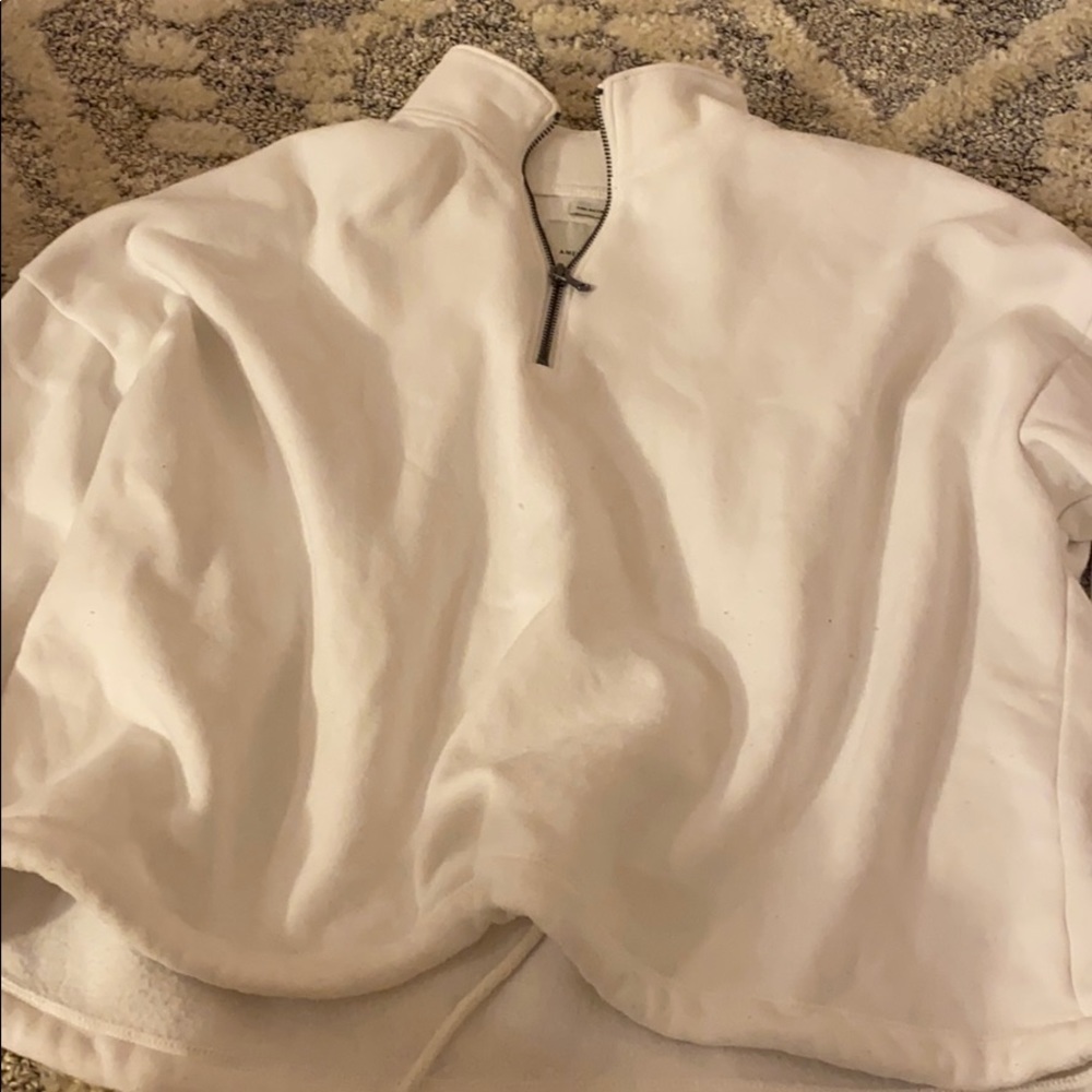 American Eagle White sweater